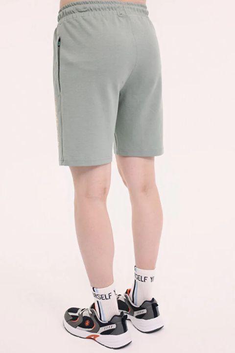 1a53fc02-flo102007758_jeshile_kaki_2.jpg