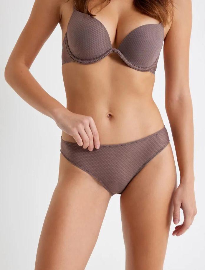 Mbathje Femrash (Intimo)