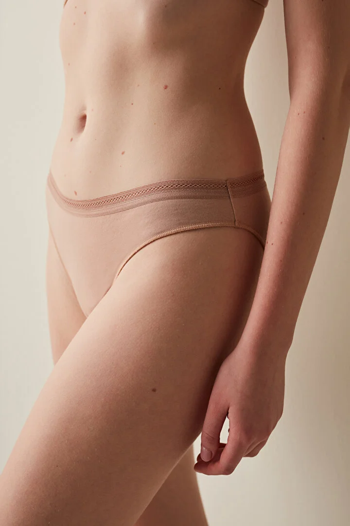 Mbathje (Intimo)